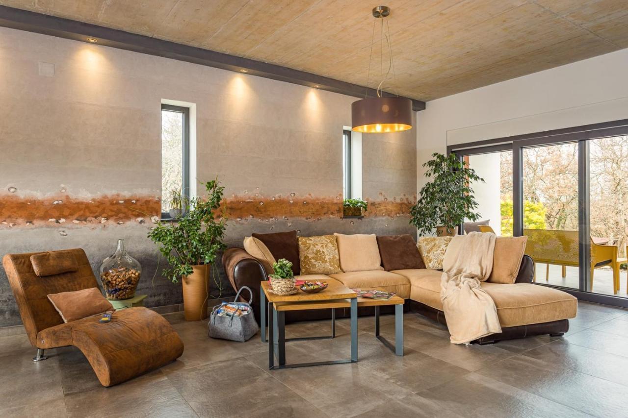 Apartments Bijou With Big Private Garden Near Umag Vilanija Dış mekan fotoğraf